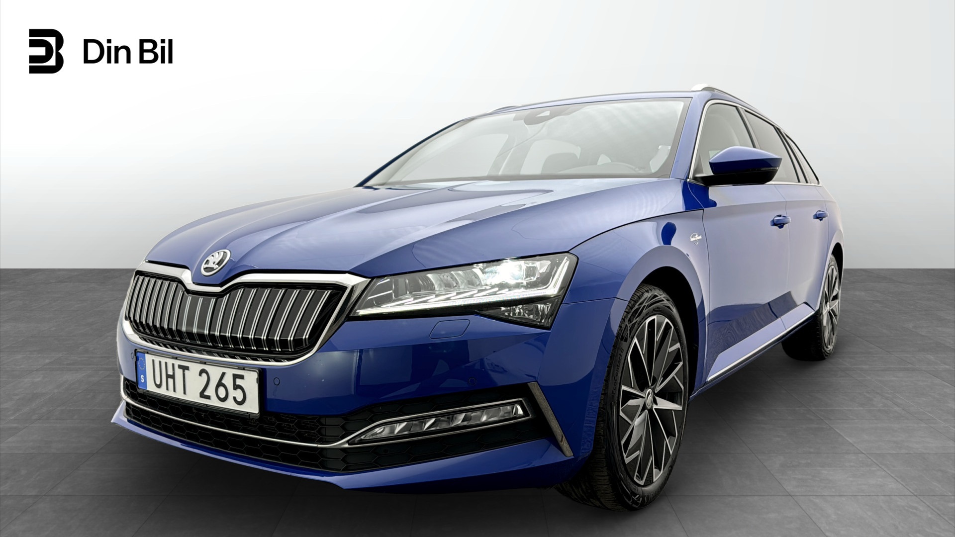 Bild för artikel Škoda Superb iV Kombi TSI 218 L&K
