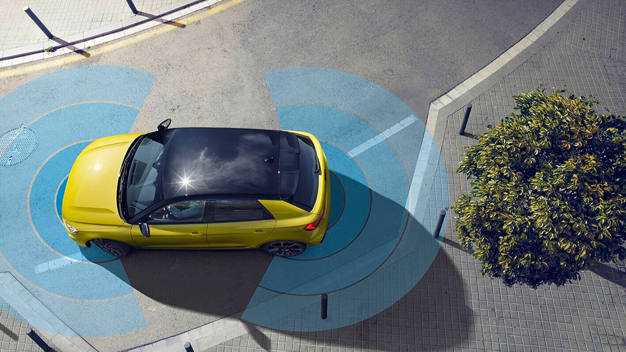 Bild för artikel Fickparkera med full kontroll – upptäck Audi Parkeringsassistent: